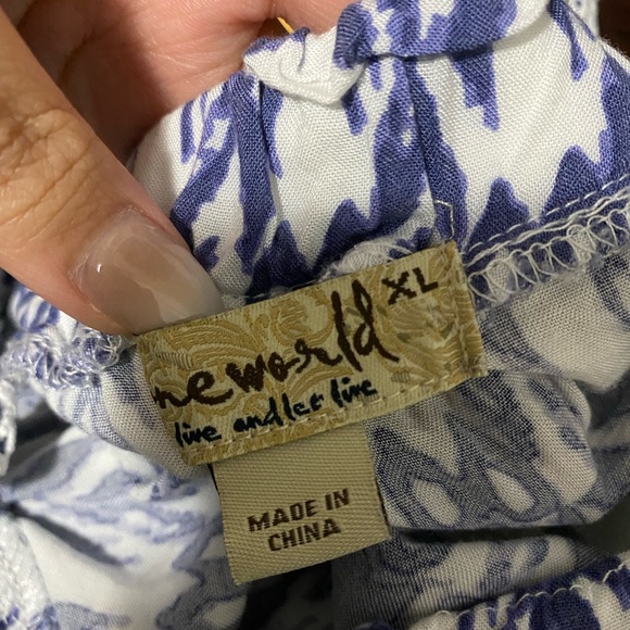 One World Tank Top - Picture 3 of 4